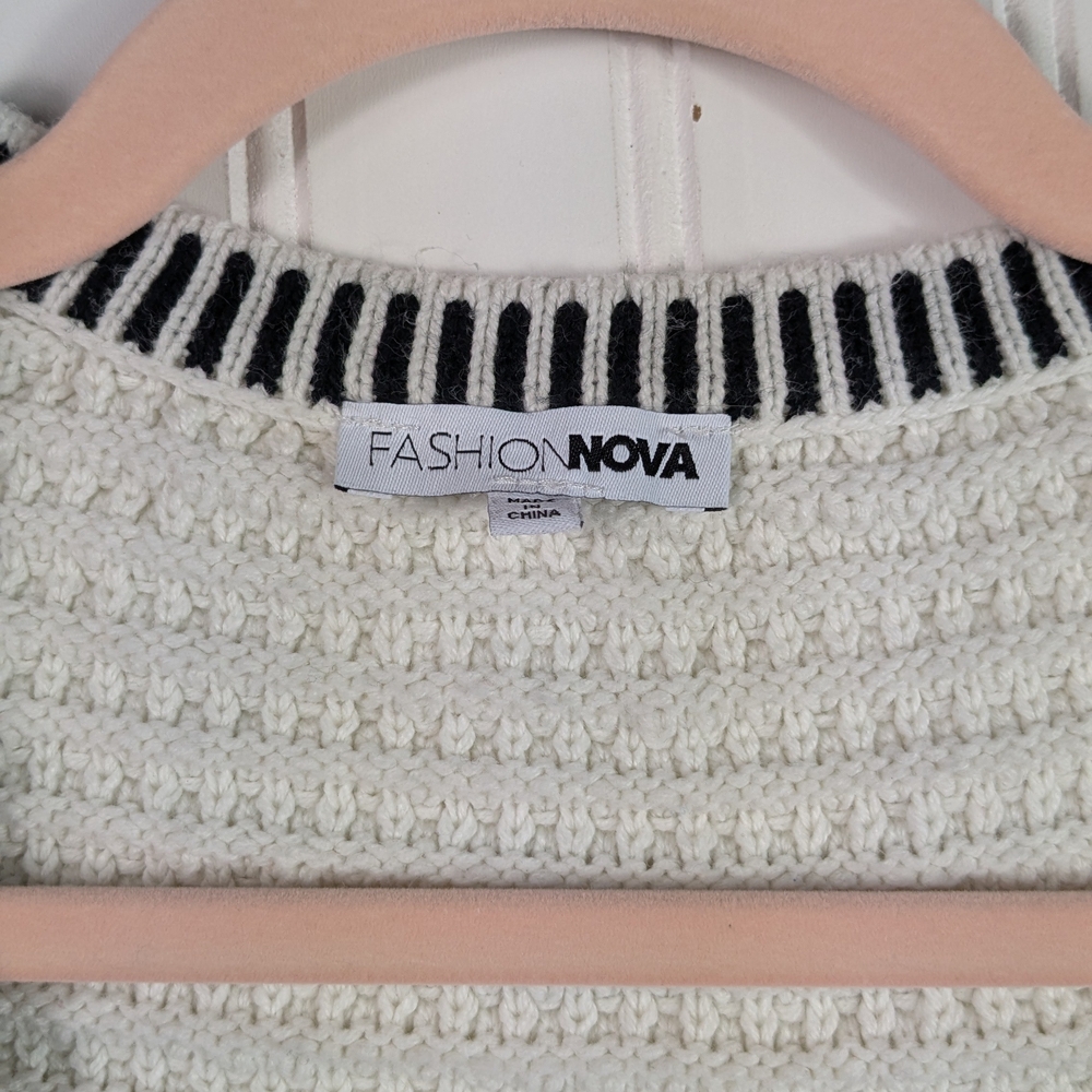 Fashion Nova Black And White Oversized Cotton Sweater Vest Gold Button 2X - Picture 6 of 8